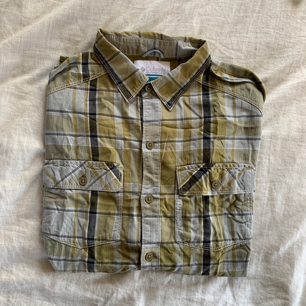 🥂HP🥂  Men’s Columbia Plaid Button-Down